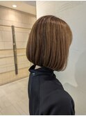 内巻きボブ×ベージュ