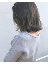 ヘアデザイン ソラ(Sola)&nbsp;ハイライトグレージュアッシュカラー×ふんわり外ハネボブ