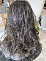 アオイ(AOI)&nbsp;外国人風ハイライトカラー