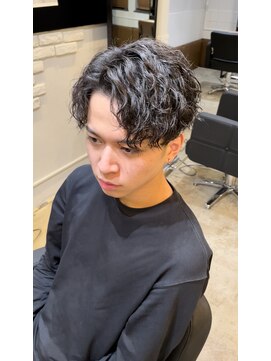 ジェットブラックキューサンロク(JET BLACK 936) センターパート