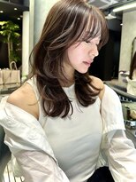 シティ(CITY)&nbsp;韓国ヘア レイヤーカット 透明感 グレージュ おくれ毛 井坂