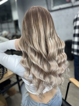 ワン(ONE) グラデーション