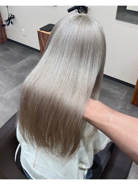 エンブリーチ バイ タグ 樟葉(enn. bleach by t.a.g) ホワイトシルバー