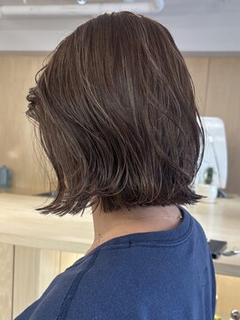 フルリール(fleurir) ボブ/ミニボブ/ミニマルボブ/切りっぱなしボブ/ヘーゼルベージュ
