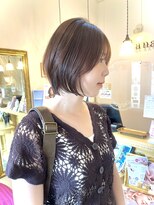 ティアナ(Tiana) ミディアムショート.