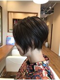 ５０代女性刈り上げクールショートボブ