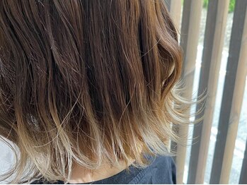 シュガーラビット(Sugar Rabbit.)の写真/70%以上のお客様がデザインカラーを支持するオーナーが施術☆おしゃれの幅を広げケアも重視でダメージレス!