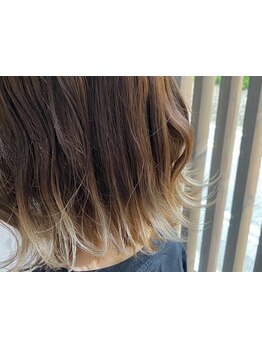 70%以上のお客様がデザインカラーを支持するオーナーが施術☆おしゃれの幅を広げケアも重視でダメージレス!