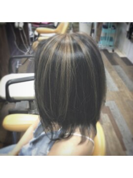 ヘアースペース 練馬店(hair space COCO) 表面メッシュ(太め)、内側インナーカラー