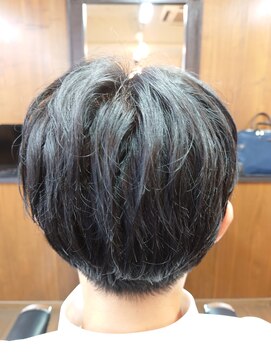 ヘアーサロン リバース(Hair Salon Rebirth) ショート