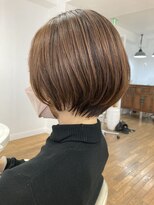 ヘッズ 本八幡店(HEADS)&nbsp;外ハネボブ　セクションカラー　ペールベージュ