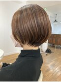外ハネボブ セクションカラー ペールベージュ