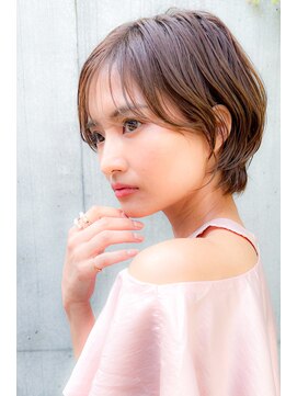 フラミューム 恵比寿(flammeum) 大人可愛い20代30代40代黒髪前下がりショートボブ丸みショート