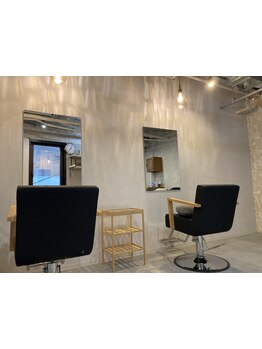 【元町駅1分】2席のみのアットホームなサロン◎周りを気にせず、気兼ねなくご相談ください♪