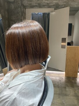 ライズ(rise) 前下がりボブ