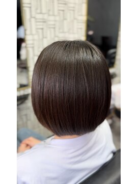 アローズ 久留米店(arose) 大人可愛いラベンダーアッシュ耳掛け小顔マッシュショートボブ