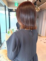 イロ(ilo)&nbsp;外ハネボブ/切りっぱなしボブ/ベージュカラー