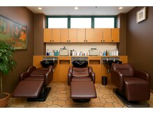 癒しと上質が調和する洗練空間♪「ヘッドスパ/フェード/理容室」