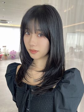 ビビバイベル(BiVi by BHEL) 桑名ロングレイヤーカットハッシュカット透明感カラー重めロング