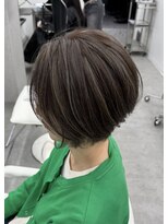 ロエ 元町店(Loe) 【白髪ぼかしハイライト】グレーアッシュ