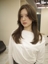 ヌヌ 渋谷 原宿 明治神宮前(nunu)&nbsp;レイヤーカットウルフカットボブグレージュオリーブべージュ