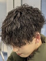 オーバル ジングウマエ(OVARL jingumae)&nbsp;縦落ちツイストスパイラルラウンドマッシュ