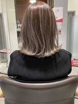 ヘッズ 高木瀬店(HEADS)&nbsp;ハイライト 外ハネボブ ミルクティーベージュ 髪質改善 艶髪