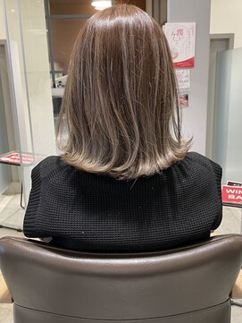 ヘッズ 高木瀬店(HEADS) ハイライト 外ハネボブ ミルクティーベージュ 髪質改善 艶髪