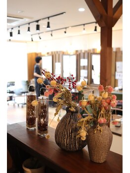 エコルアヘアー 西口(ecolua hair)の写真/朝早い時間から遅い時間まで営業しているため、忙しいお客様も対応OK！時間を有効活用で賢くキレイに◇