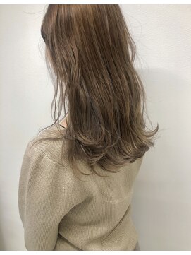 ニコフクオカヘアーメイク(NIKO Fukuoka Hair Make) 「NIKO」ハイライトで作るミルクティーベージュ