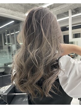 リグフクオカ(L.I.G fukuoka) 【L.I.G fukuoka】ホワイトグレーバレイヤージュ