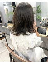 アトレ(attrait)&nbsp;＊くすみブラウン 伸ばしかけミディアム 透明感 天王寺美容室