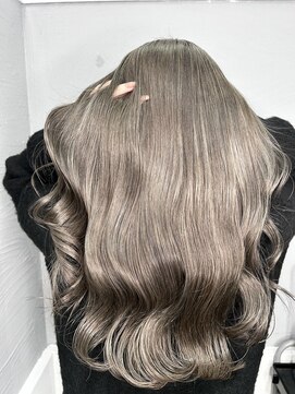 ロイオブジゼル(roi of GiseL) バレーヤージュカラーケアブリーチカラーハイトーンカラー