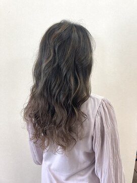 アヴァンヘアリゾート 鹿児島中央駅店(AVAN HAIR RESORT) ロング＋ハイライトグラデーション
