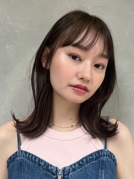 ガーデンヨコハマ(GARDEN YOKOHAMA) ミディアムレイヤーカットオリーブベージュワンカール外ハネ