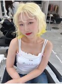 裾カラー　ペールカラー　イエローベージュ　ハイトーン