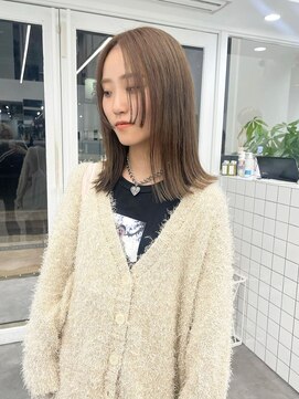 ニトバイアンキシム(nit by ahnkism) ボブミルクティーベージュブリーチダブルカラー堀江