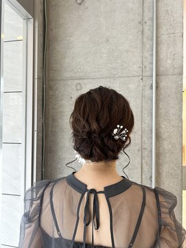 ジーナ 流山おおたかの森(Zina) ゆるふわシニヨン