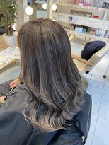 ソエル(Sowel) 【千田】　白髪ぼかしグレージュコントラストハイライトカラー
