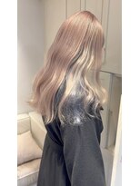 ベレーザ 渋谷(BELEZA)&nbsp;11859ホワイトブロンドインナーカラーブルーカラーワンホンヘア