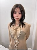 オリーブベージュ
