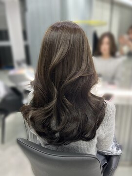 ジーナリア(Xena ria) 《Kaho》ダブルカラーでオリーブ