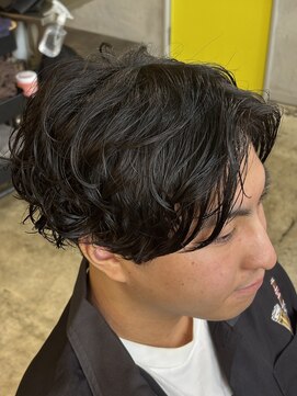 ルーメン 岐阜(ROOO MEN) メンズマッシュカットツーブロックスパイラルシャドウパーマ