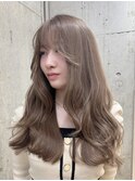 ミディアムレイヤーカット長めボブハイブリーチハイトーンカラー