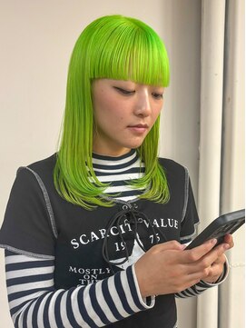 カフネ(cafne) ネオングリーン/ブリーチカラー