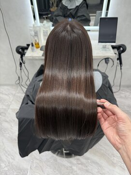 シシ 銀座(sisi) 縮毛矯正/髪質改善/トリートメント/白髪染め/白髪ぼかし