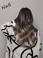 ナズ 渋沢(NaS)&nbsp;顔タイプ診断×似合わせ透明感グレージュロング