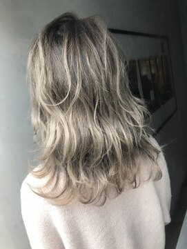 ジーナ(XENA) グレーシュグラデーション