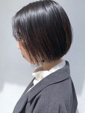 モルニ(MORNI) ダークカラー_マロンベージュ Aラインボブ かきあげ