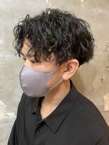 アカ(ACA)&nbsp;センターパートツイストスパイラルパーマツイストパーマ札幌大通